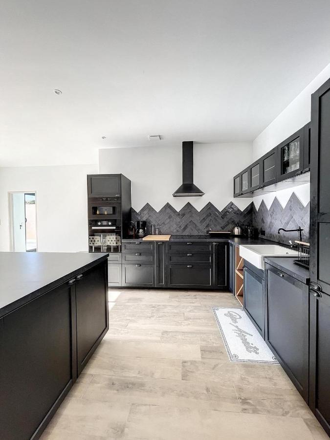 Villa 400M2 Piscine Interieure Tres Calme Agde Eksteriør bilde